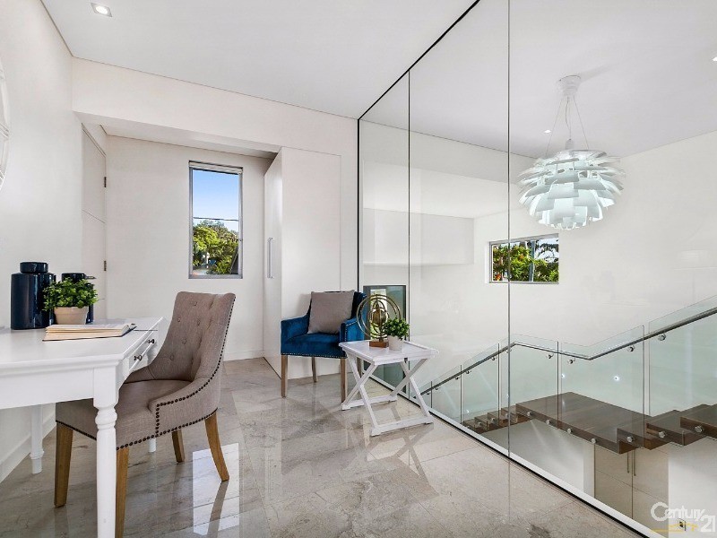 24 Mossman Court, Noosa Heads QLD 4567