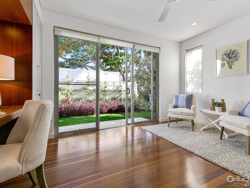 24 Mossman Court, Noosa Heads QLD 4567