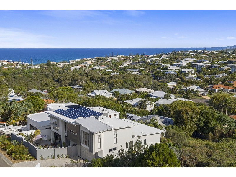 19 Captains Court, Sunrise Beach QLD 4567