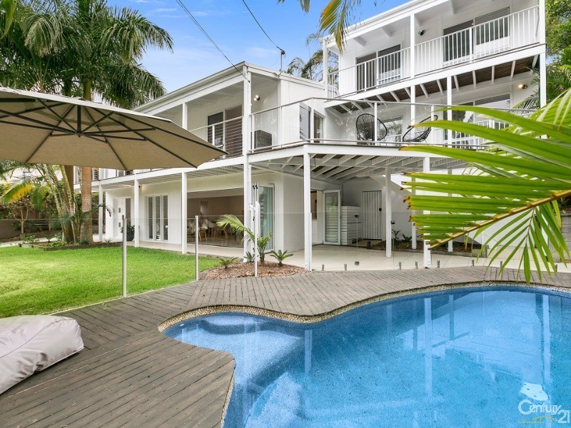 9 Swan Avenue, Sunshine Beach QLD 4567