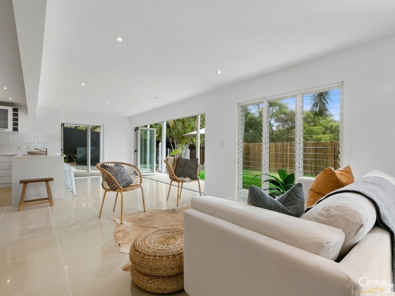 9 Swan Avenue, Sunshine Beach QLD 4567