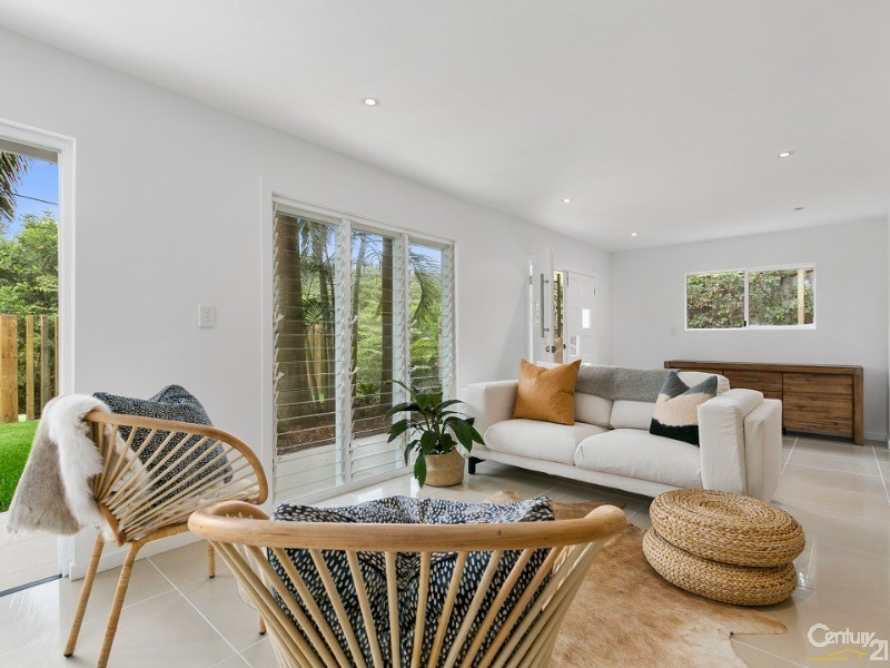 9 Swan Avenue, Sunshine Beach QLD 4567