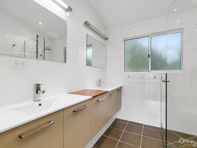 9 Swan Avenue, Sunshine Beach QLD 4567