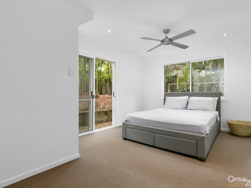 9 Swan Avenue, Sunshine Beach QLD 4567