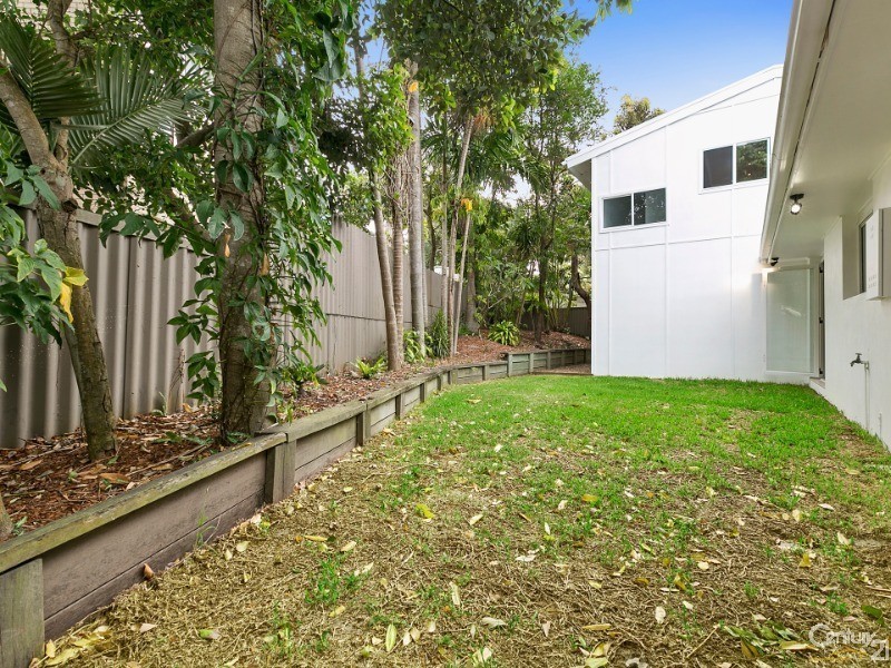 9 Swan Avenue, Sunshine Beach QLD 4567