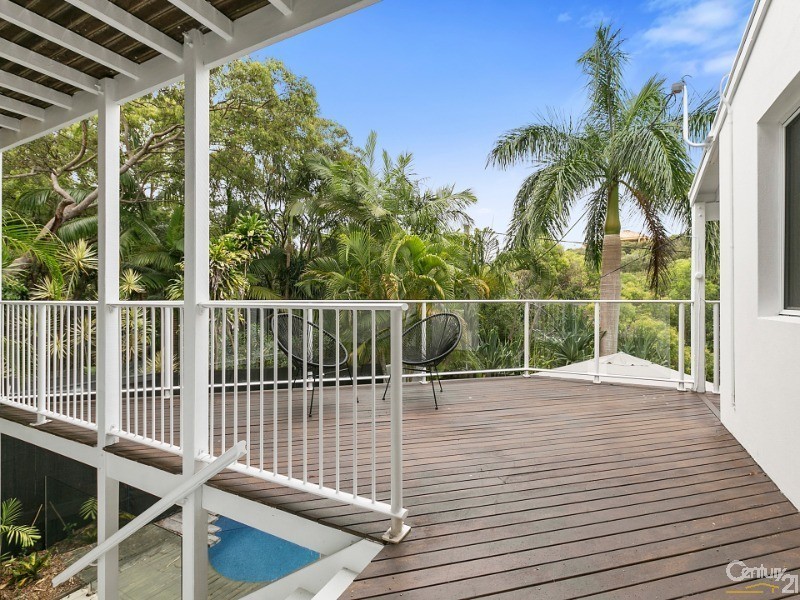 9 Swan Avenue, Sunshine Beach QLD 4567