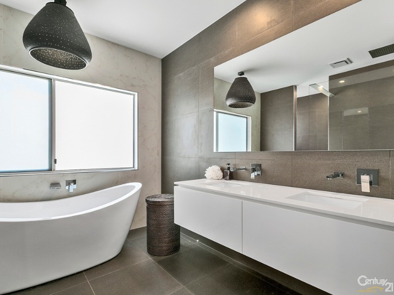 37 Kestrel Crescent, Peregian Beach QLD 4573