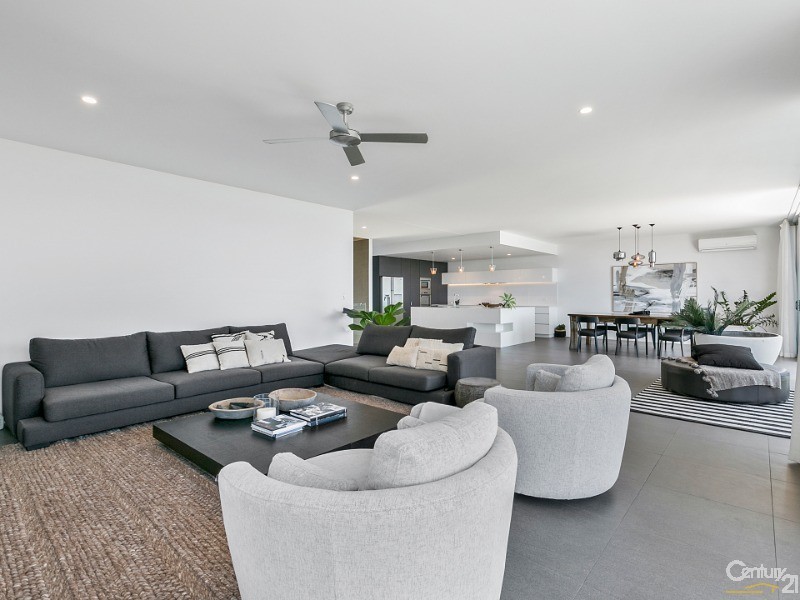 37 Kestrel Crescent, Peregian Beach QLD 4573