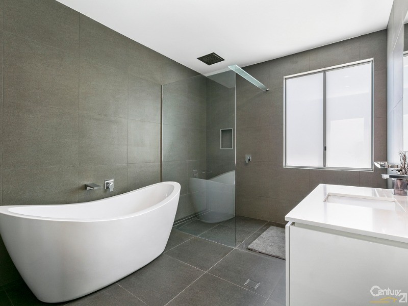 37 Kestrel Crescent, Peregian Beach QLD 4573