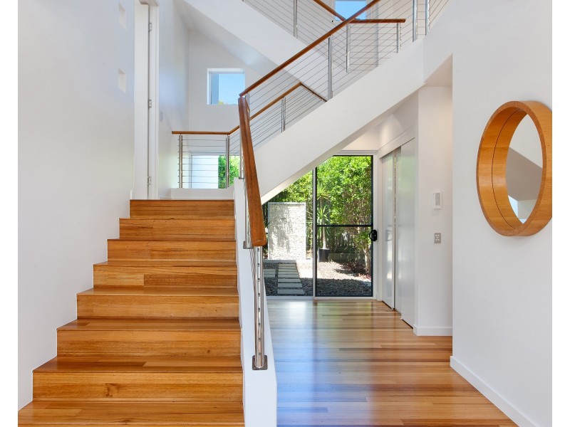 2 Driftwood Drive, Castaways Beach QLD 4567
