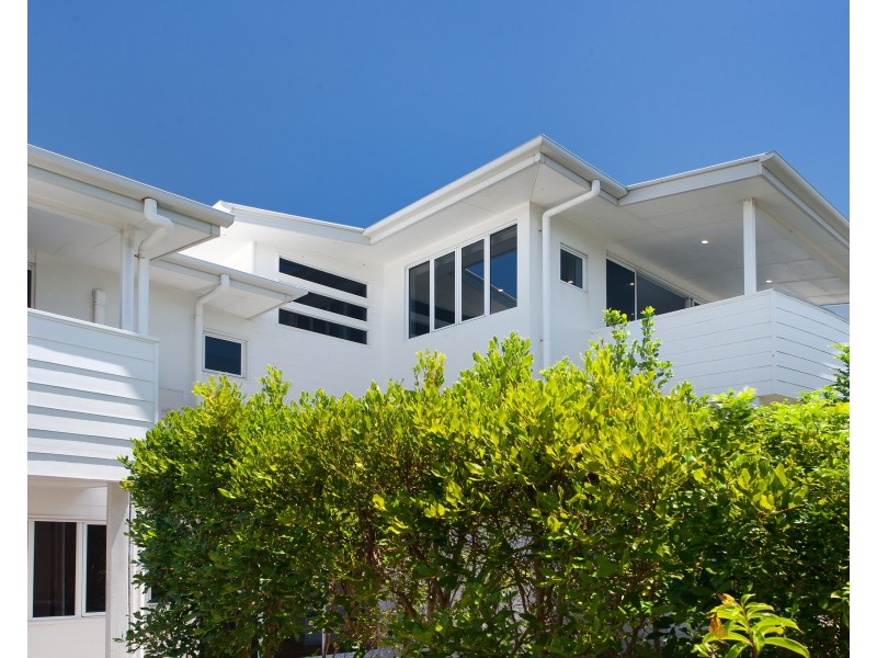 2 Driftwood Drive, Castaways Beach QLD 4567