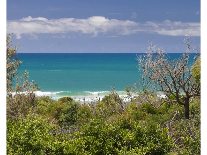 2 Driftwood Drive, Castaways Beach QLD 4567