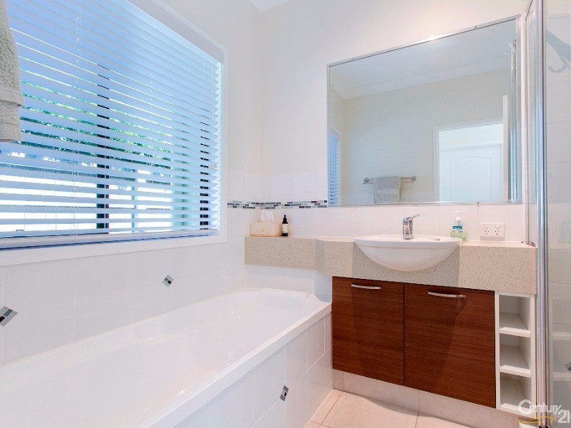 13 Longwood Drive, Peregian Springs QLD 4573