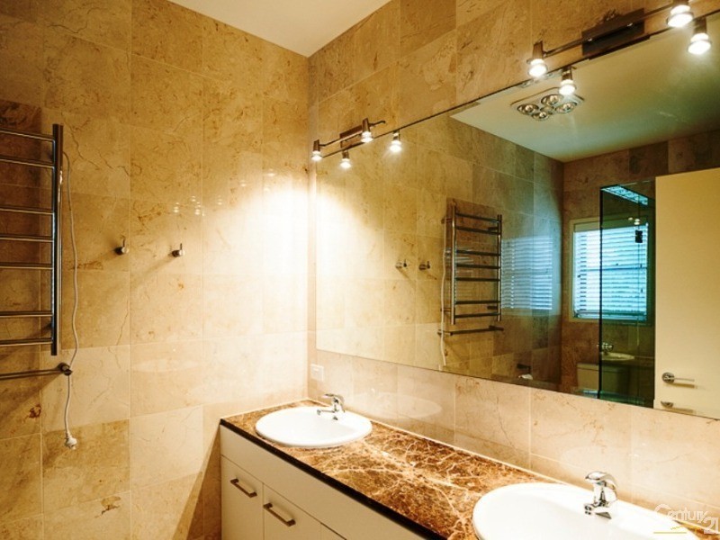 2/115 Peregian Springs Drive, Peregian Springs QLD 4573