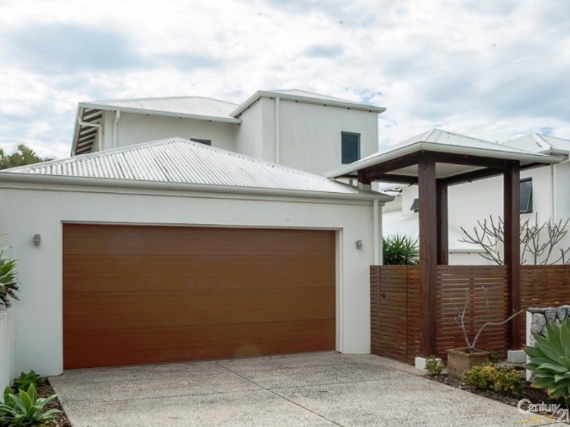 2/115 Peregian Springs Drive, Peregian Springs QLD 4573