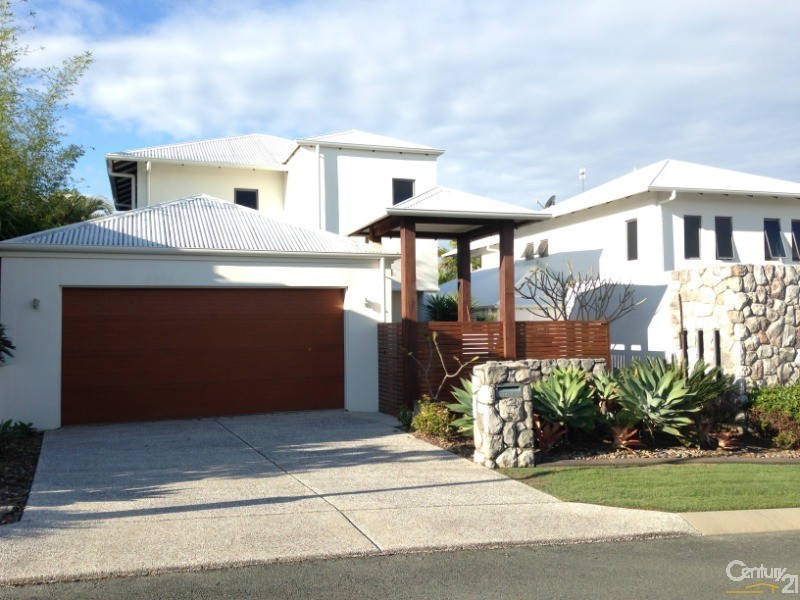 2/115 Peregian Springs Drive, Peregian Springs QLD 4573