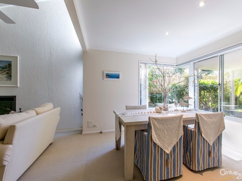12 Daybreak Court, Castaways Beach QLD 4567