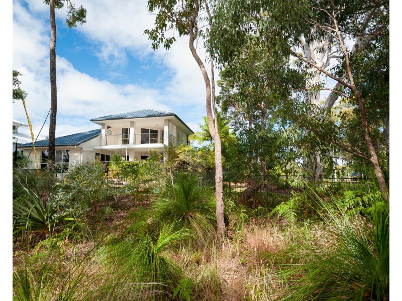 18 Lakeside Drive, Peregian Springs QLD 4573