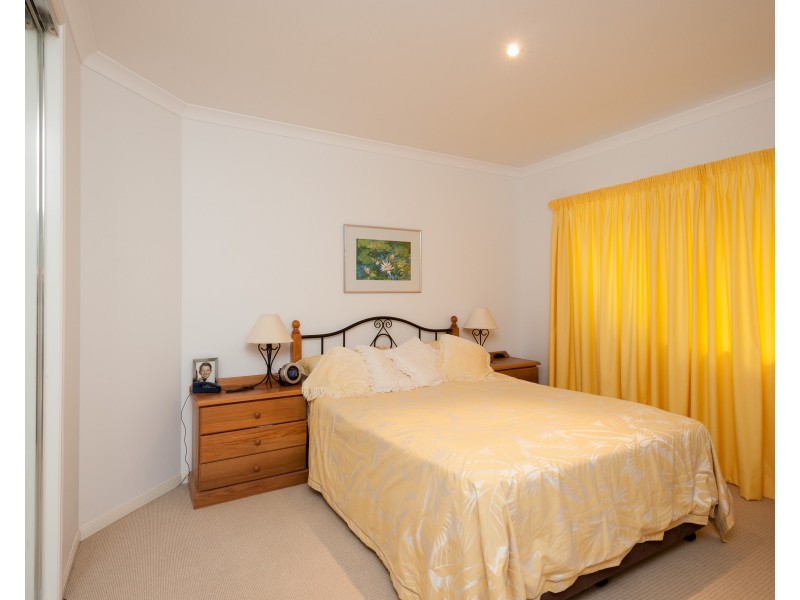 18 Lakeside Drive, Peregian Springs QLD 4573