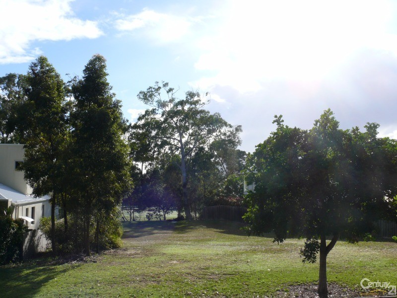 33 Peachtree Crescent, Peregian Springs QLD 4573