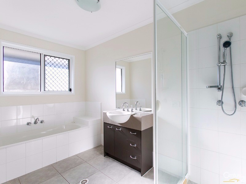 22 Maddens Crescent, Peregian Springs QLD 4573