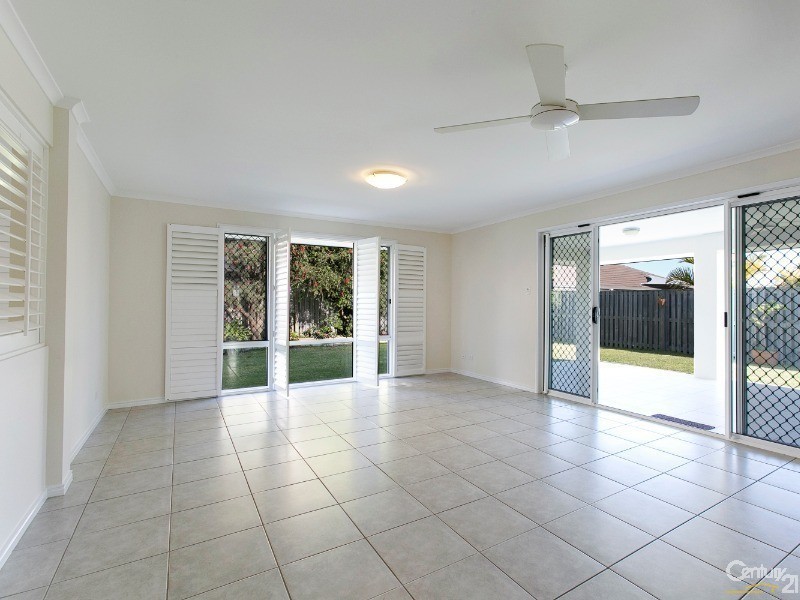 22 Maddens Crescent, Peregian Springs QLD 4573