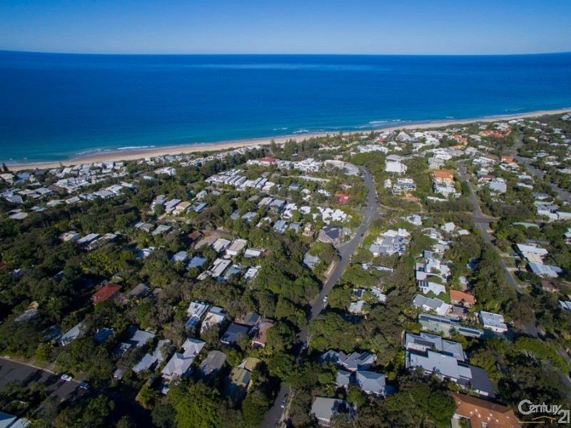 9 Duke Street, Sunshine Beach QLD 4567