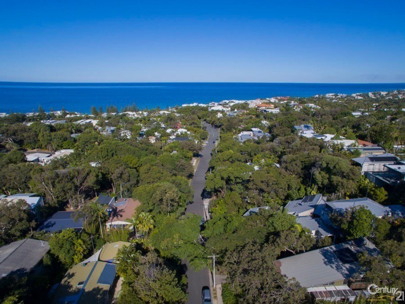 9 Duke Street, Sunshine Beach QLD 4567