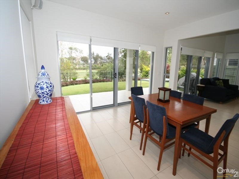 10 Greenside Court, Peregian Springs QLD 4573