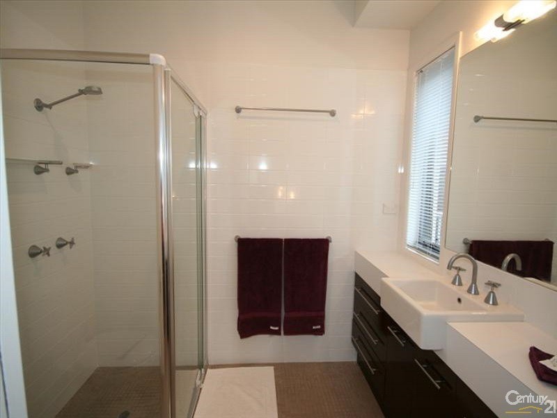 10 Greenside Court, Peregian Springs QLD 4573