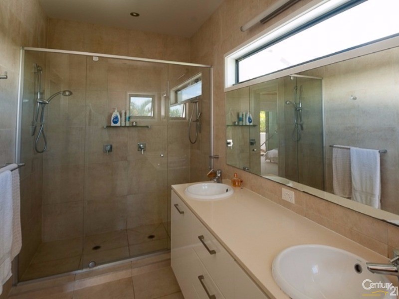 37/115 Peregian Springs Drive, Peregian Springs QLD 4573