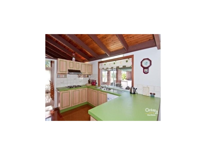 10 Doveton Cres, Mount Warren Park QLD 4207