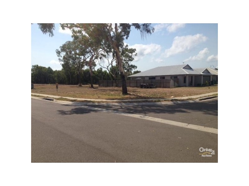 14 Cowrie Street, Bowen QLD 4805