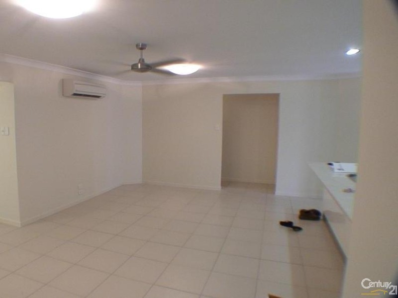 17 Hillview Place, Bowen QLD 4805