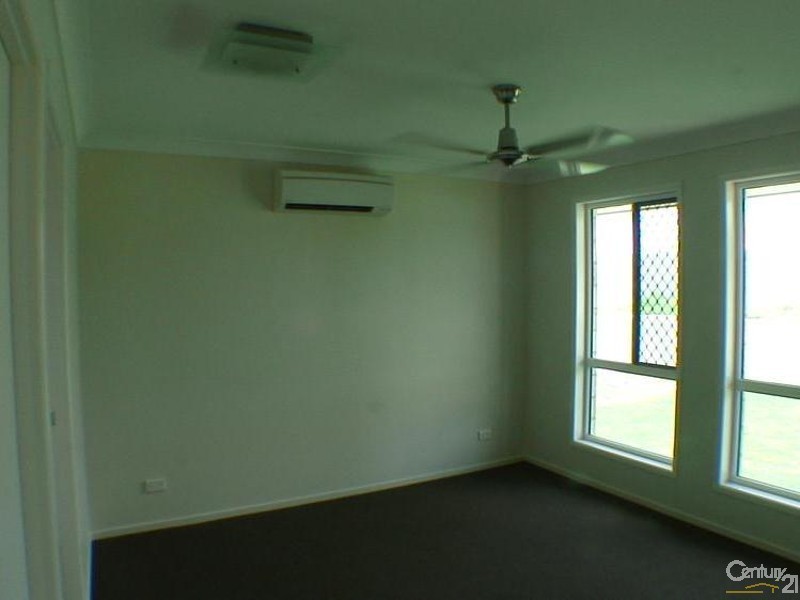 17 Hillview Place, Bowen QLD 4805