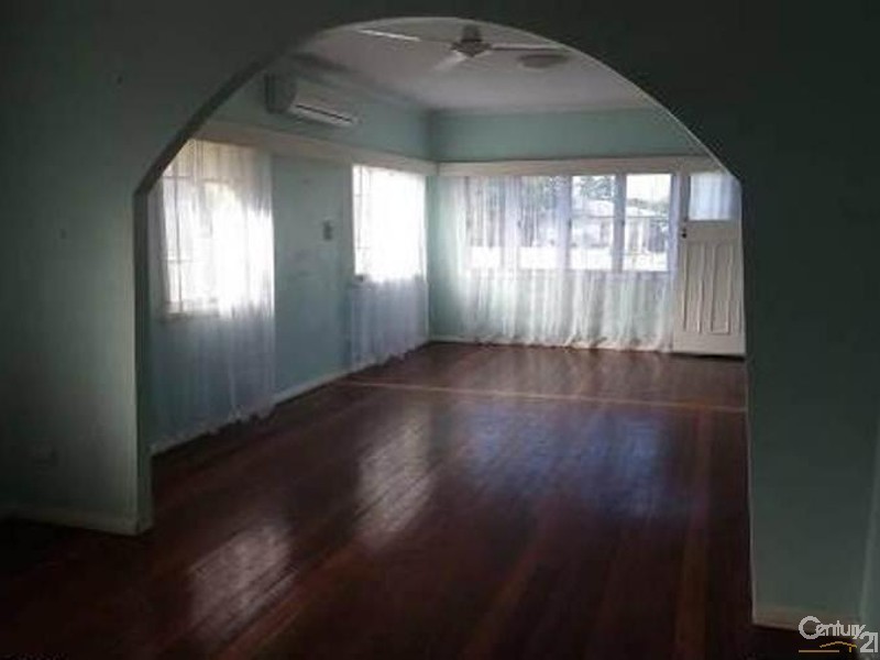 33 Gloucester Street, Bowen QLD 4805