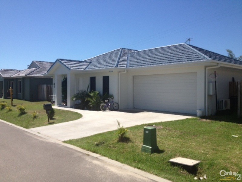 1 Third Close, Bowen QLD 4805