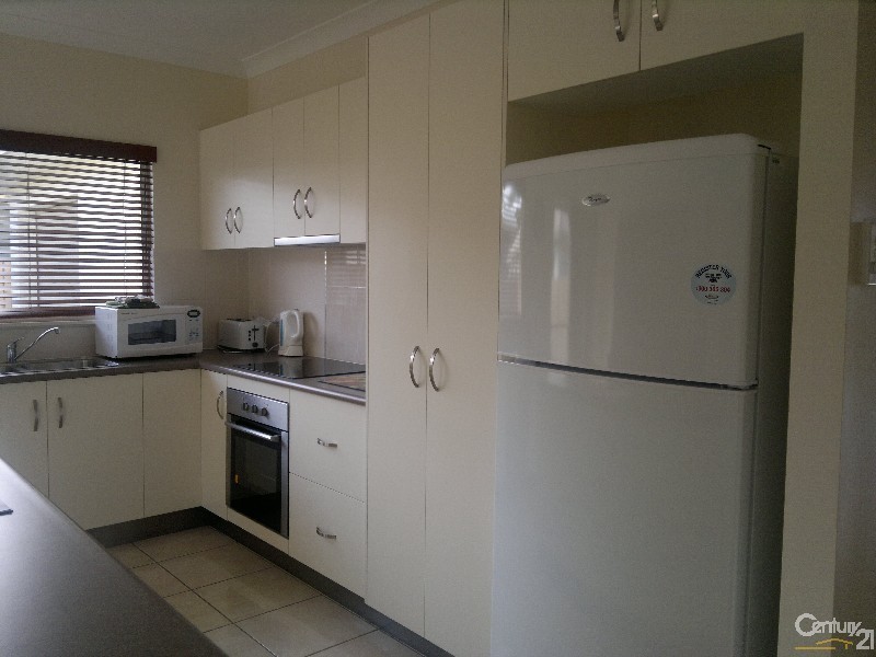 1 Third Close, Bowen QLD 4805