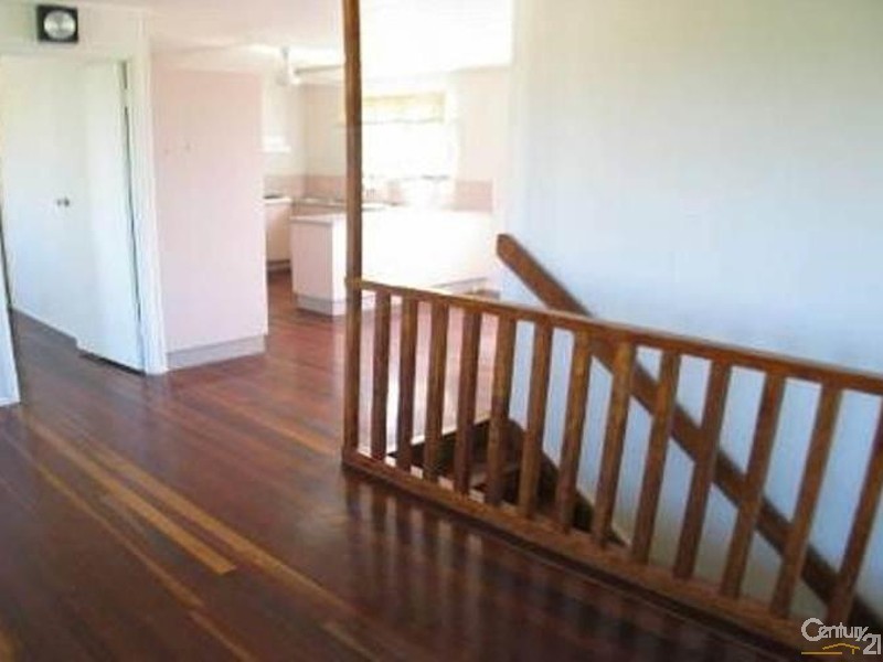 10 Daniel Street, Bowen QLD 4805