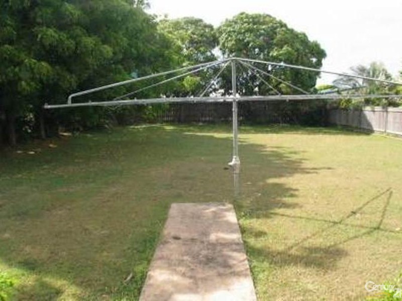 10 Daniel Street, Bowen QLD 4805