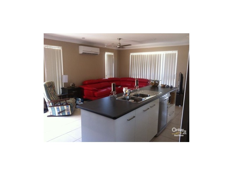 2/10 Gordon Street, Bowen QLD 4805