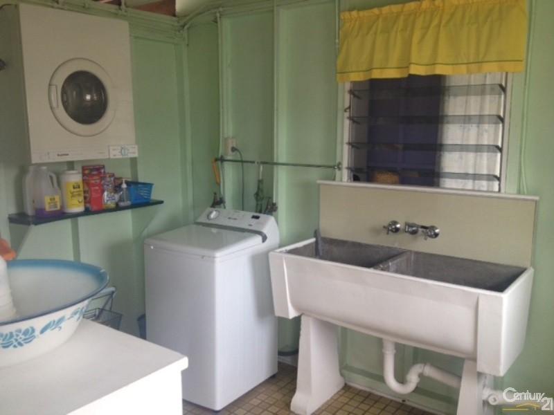 49 Station Street, Collinsville QLD 4804