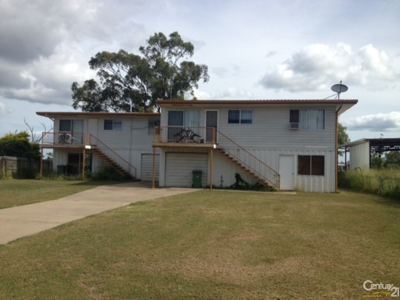 6827/ 32 Petersen Street, Collinsville QLD 4804