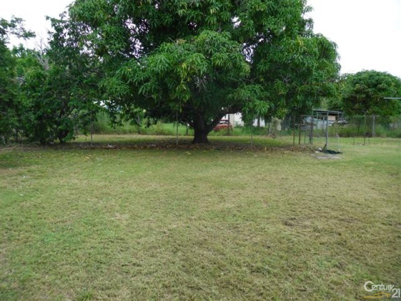12 Bradfield Street, Collinsville QLD 4804