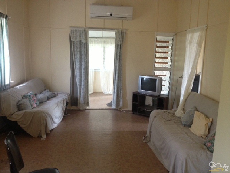 16 Carpet Street, Collinsville QLD 4804