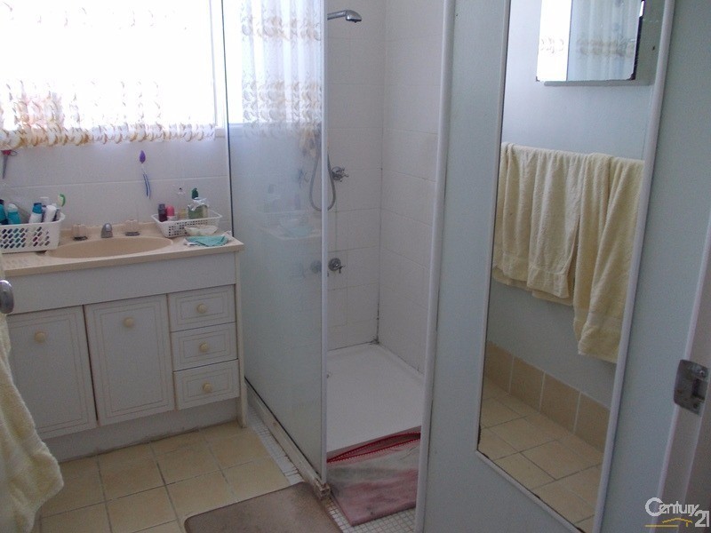 24 Scartwater Street, Collinsville QLD 4804