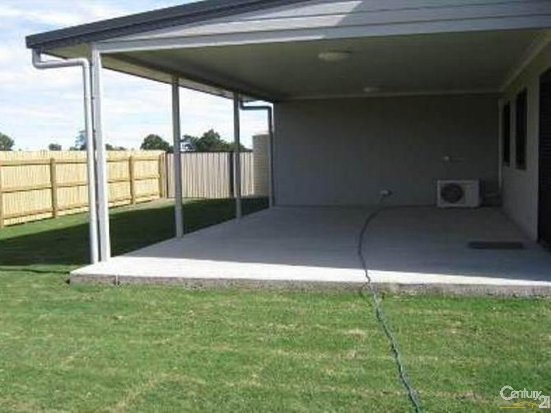 14 Bradfield Street, Collinsville QLD 4804