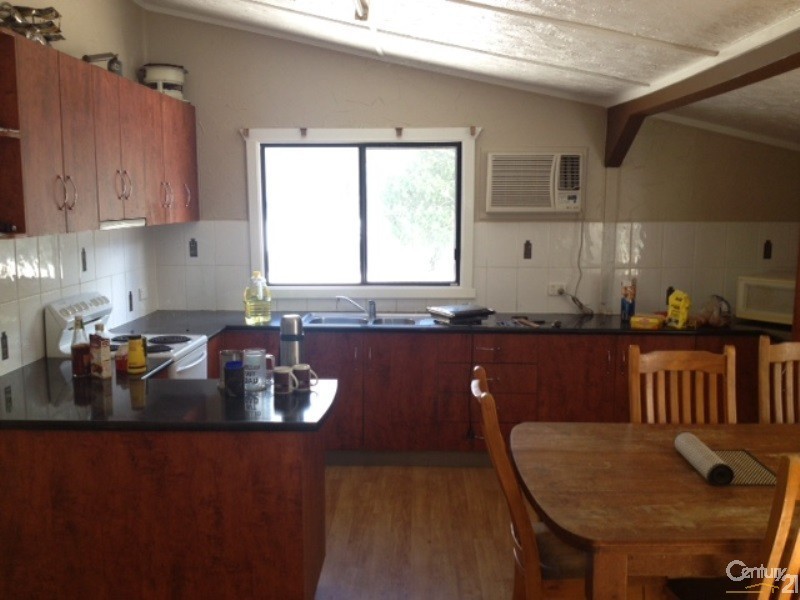 44 Third Avenue, Collinsville QLD 4804