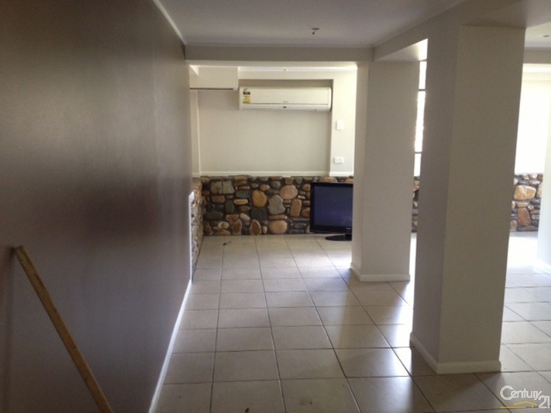 44 Third Avenue, Collinsville QLD 4804