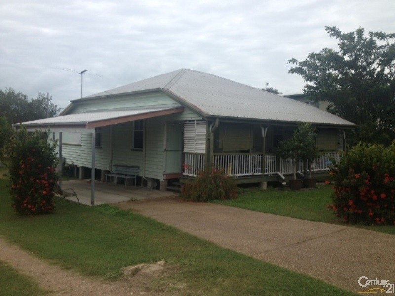 110 Herbert Street, Bowen QLD 4805